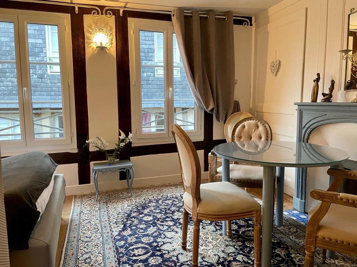 La Parenthese Du Capucin Apartamento Honfleur Exterior foto