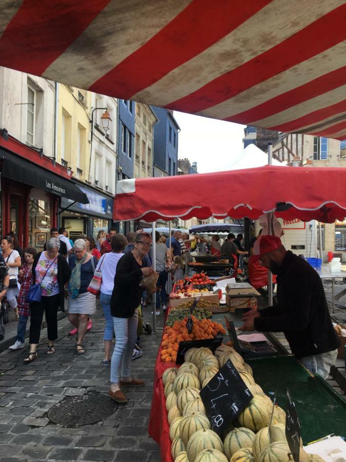 La Parenthese Du Capucin Apartamento Honfleur Exterior foto